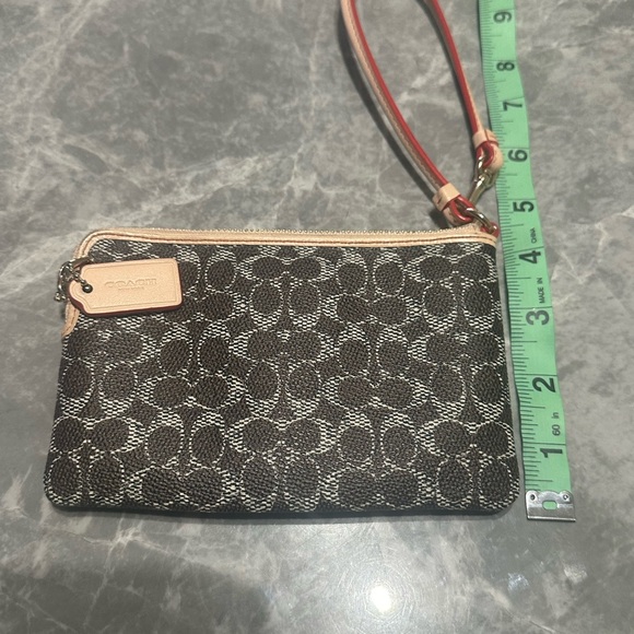 Authentic COACH Modern East West Universal Case Signature Coated Canvas $98 - Picture 2 of 4